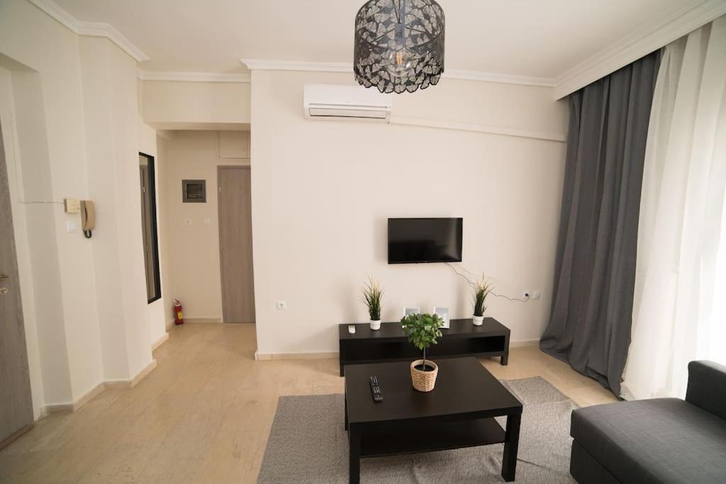 Markopoulosapartments Nea Moudania Exterior foto